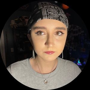 Meet your Posher, Melissa